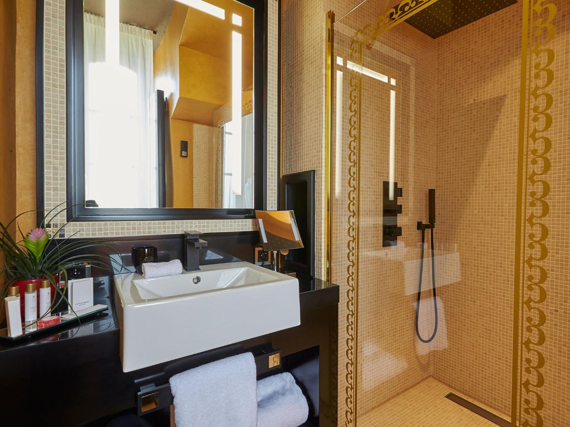Le Stelsia Resort Saint-Sylvestre-sur-Lot Oda fotoğraf