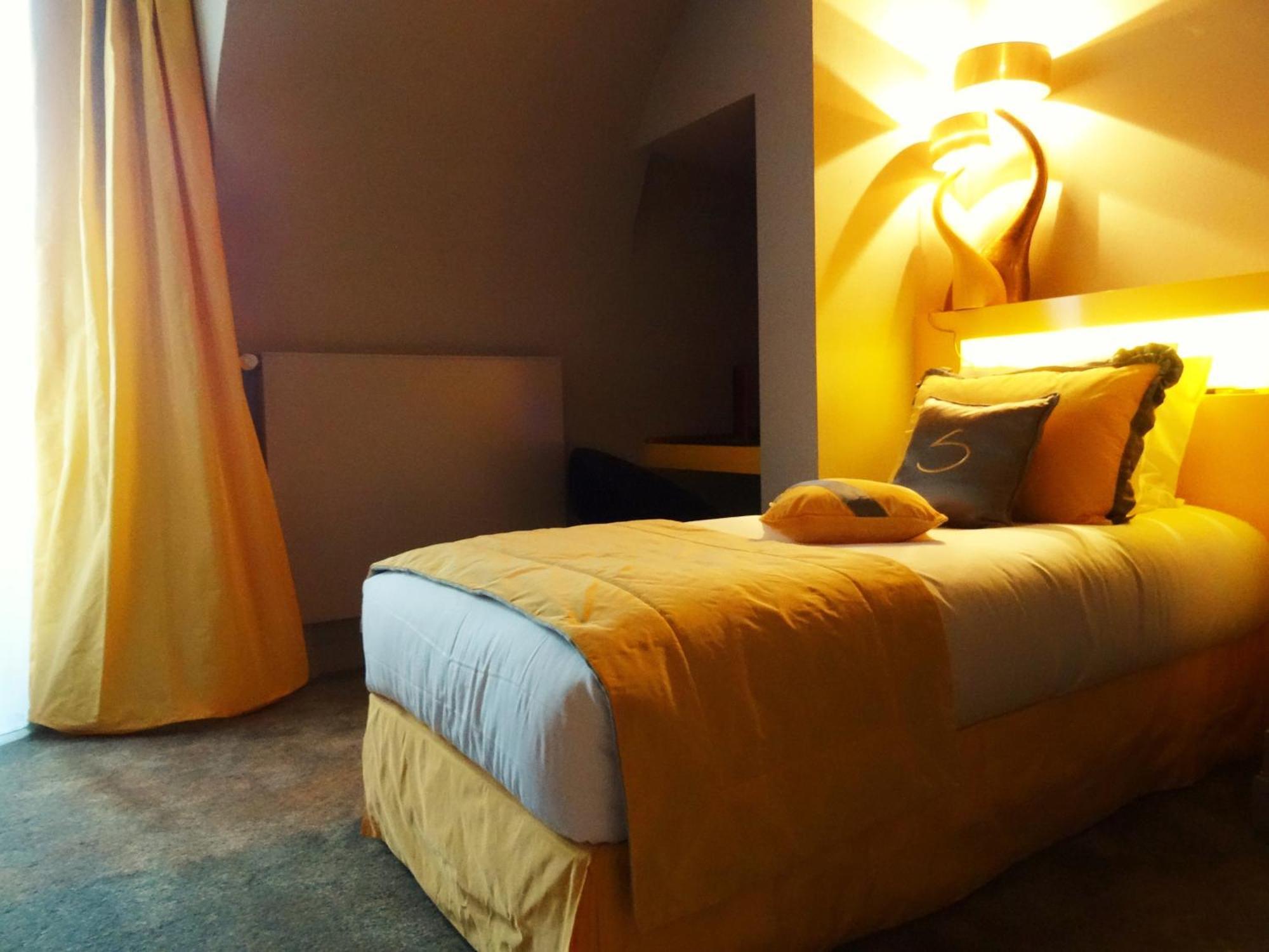 Le Stelsia Resort Saint-Sylvestre-sur-Lot Oda fotoğraf