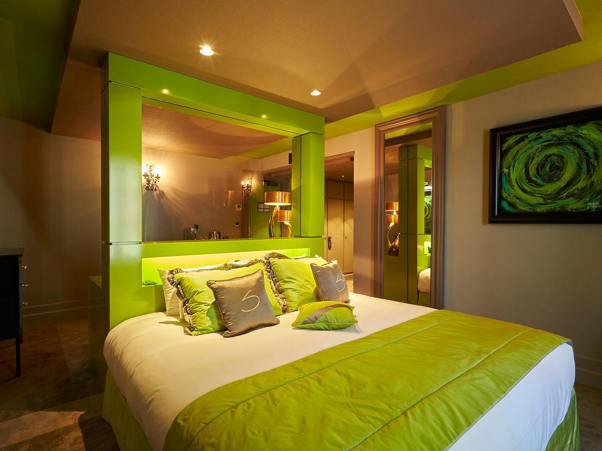 Le Stelsia Resort Saint-Sylvestre-sur-Lot Oda fotoğraf