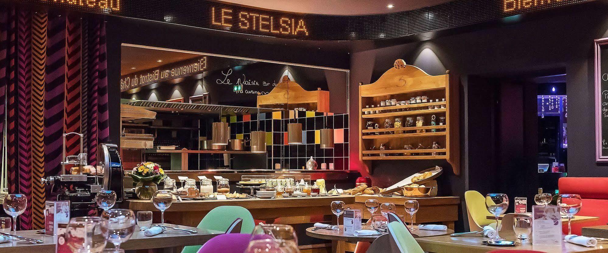 Le Stelsia Resort Saint-Sylvestre-sur-Lot Dış mekan fotoğraf